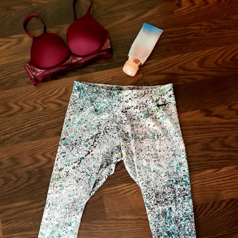 Nike crop workout legging